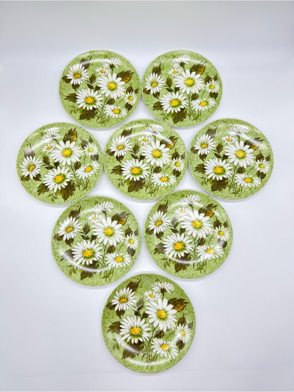 Vintage Oneida Melamine Deluxe Daisy Saucers - Set of 8 - Avocado Green MCM-EUC